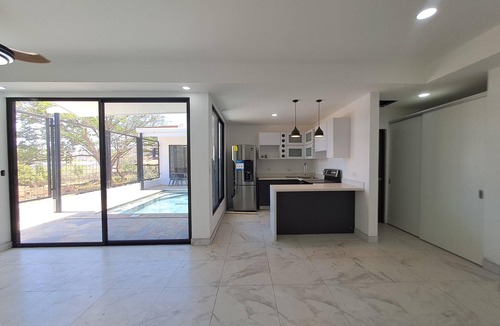 Coco Condo | New 2-bedroom condo with private pool, AC in Playas Del Coco