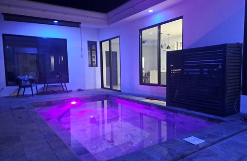 Coco Condo | New 2-bedroom condo with private pool, AC in Playas Del Coco