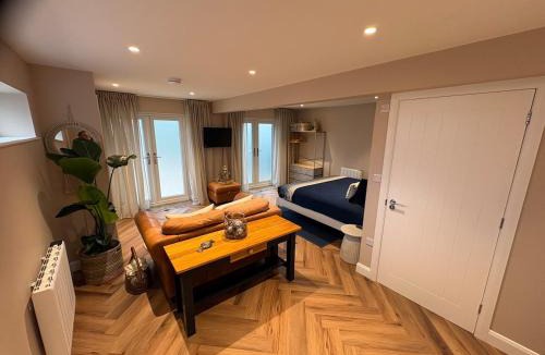 New Forest District Apartment | NEW Cosy New Forest Retreat for Two
