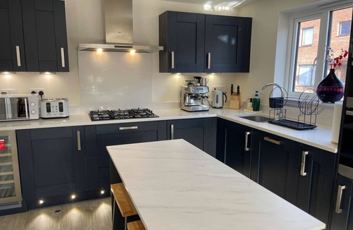 Arbury House | New Executive 5 bed House close to Science Parks