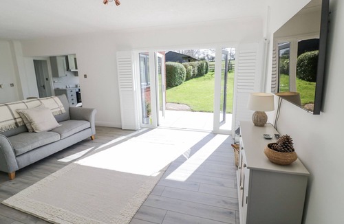 Weston under Wetherley Cottage | NEW HOUSE FARM, pet friendly, character holiday cottage in Cubbington