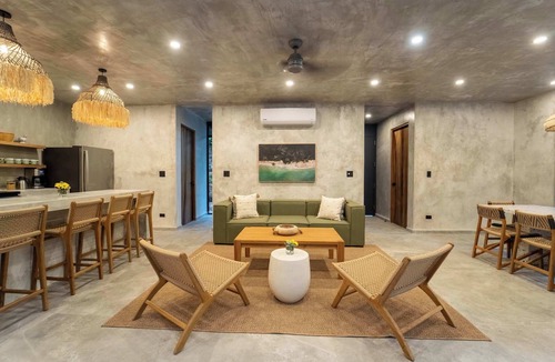 Manuel Antonio Villa | New Private 3BR Luxury Tree House with Waterslide