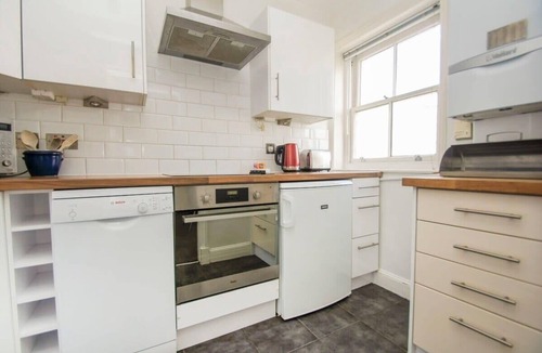 Kemptown Apartment | New Steine Apartment | by Brighton Holiday Lets