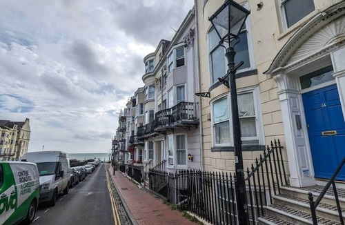 Kemptown Apartment | New Steine Apartment | by Brighton Holiday Lets