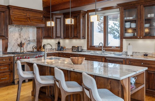 Mountain Village House | New! Stunning Mountain Views, Private Hot Tub, Perfect Layout