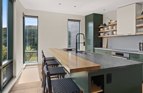 Stowe Area Condo | New Treehouse Spruce Peak | BIG Mountain Views | 4 Bd | Sleeps 14