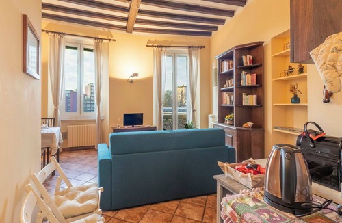 Porta Romana Apartment | Nice apartment for 4 guests with A/C, WIFI, TV and pets allowed