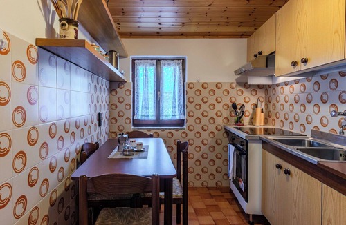Peglio Apartment | Nice apartment for 5 people with WIFI, patio, pets allowed and panoramic view