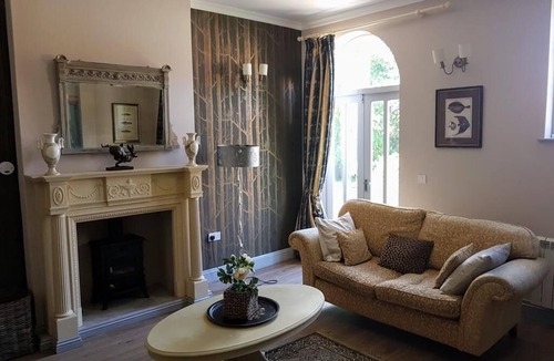 Breedon on the Hill Cottage | No.3 Meynell Mews king/twin room