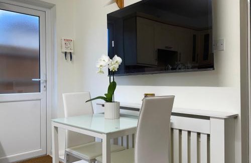 Watford Apartment | North Approach Harry Potter Studio Tour