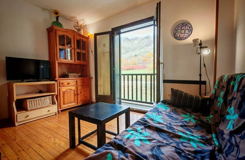 Taull Apartment | North facing apartment - Falcó 12