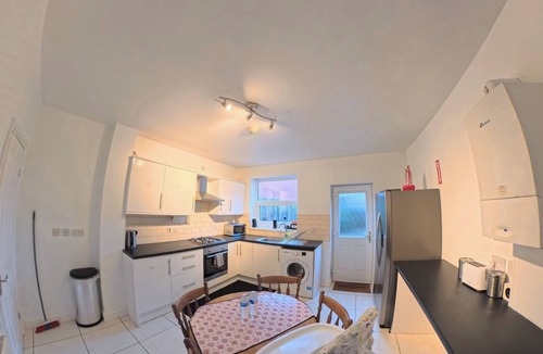 Northampton House | Northampton Oasis Retreat - 3-4 Bedroom House