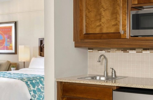 Arashi Resort | Ocean-Side Studio at Marriott’s Aruba Surf Club – Beachfront Relaxation & Resort