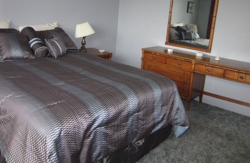 Crofton House | Ocean-view Vacation home, South-central Vancouver Island. Explore! Play! Relax!