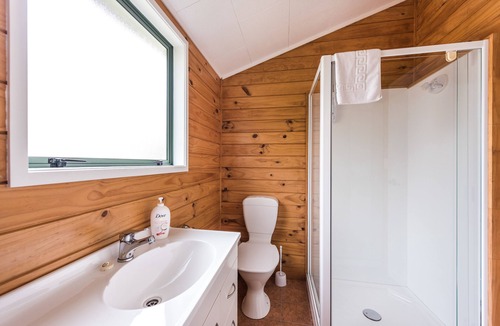 Murchison Cabin | Off The Beaten Trail Accommodation & Bike Tours
