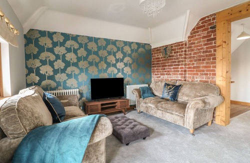Smalley House | OLD PRINT HOUSE, family friendly in Stanley Common