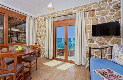 Plaka Cottage | OLOUS: Spacy 1 Studio Plaka Beach Cottage