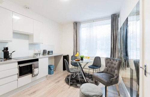 Kensal Green Apartment | One Bedroom Apartment Near Maida Vale