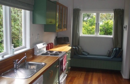 Martinborough House | One Panama | Walk to Wine Village + use of 2 Bikes