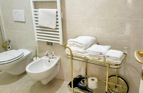 Martignano House | Open-Plan Family Suite
