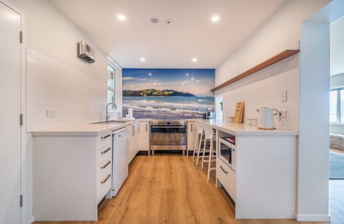 Oriental Bay Apartment | Oriental Bay Waterfront- Entire 2 Level apartment