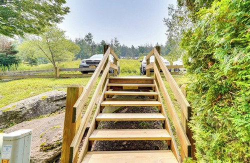 Tannersville House | Outdoors/hiking mountain getaway with AC, WiFi