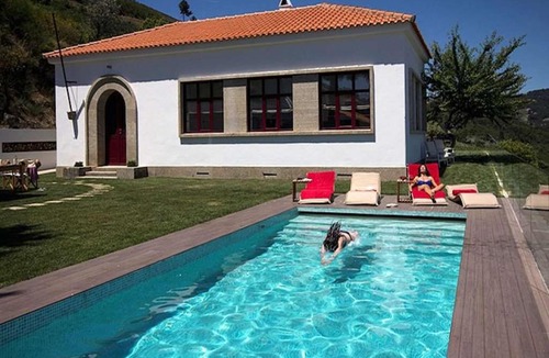 Gouvaes Villa | Outstanding Pinhao Villa 4 Bedrooms Villa Gouva Pool Table