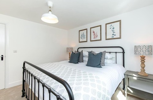 Bladon Apartment | Oxfordshire Living - The Sunderland Apartment - Bladon