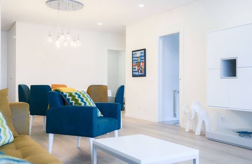 Tavarede Apartment | Pajaro Residence, by Rent4All
