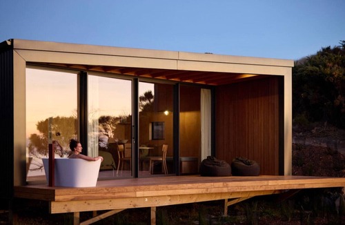 Wellington Cabin | Parangarehu - Ahi Kā