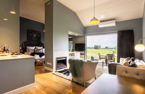 Martinborough Apartment | Parehua Resort