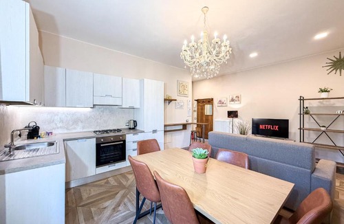 Cernobbio Apartment | Parking Available - Elegant Two-Bedroom Apartment with Balcony