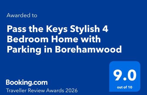 Borehamwood House | Pass the Keys Stylish 4 Bedroom Home with Parking in Borehamwood