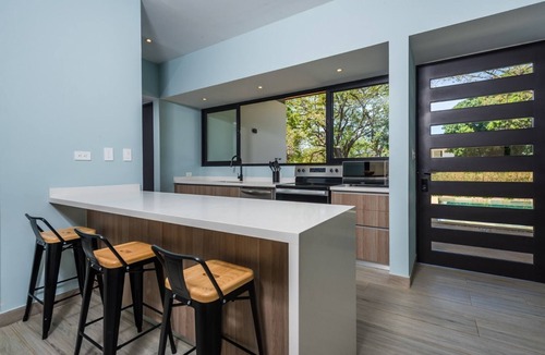 Junquillal House | Peaceful Coastal Getaway, Walk to the Beach & Surf