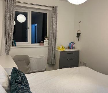 Hilton House | Peaceful Get Away Room In Hilton House