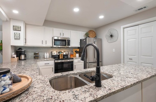 Osage Beach Apartment | Peaceful Paradise — Indoor Pool Hot Tub Sauna