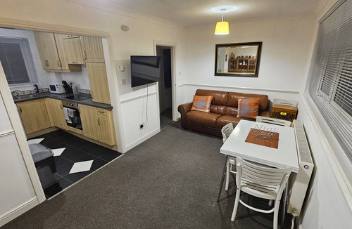 Gosport Apartment | Peaceful Town Flat Near Iconic Landmarks Share Save