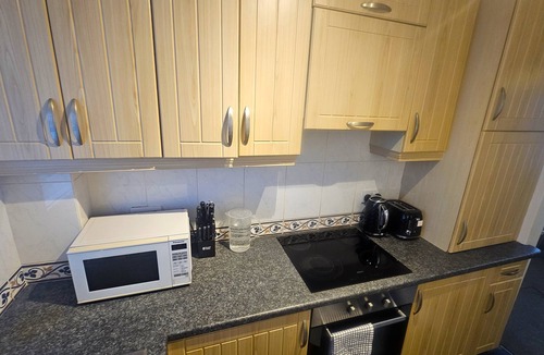 Gosport Apartment | Peaceful Town Flat Near Iconic Landmarks Share Save