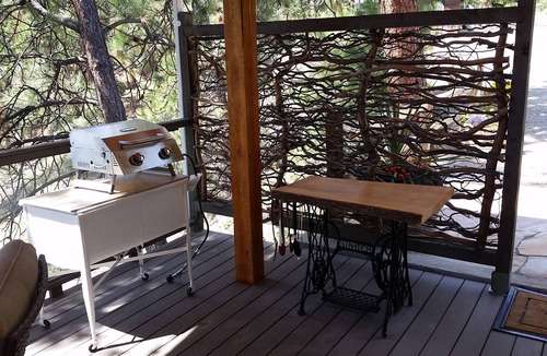 Central Okanagan Apartment | Peachland Treehouse Suite