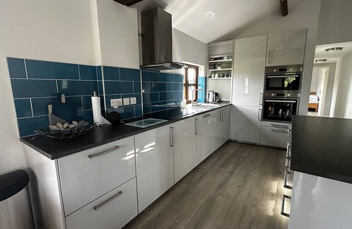 Tilney Fen End House | Peacock Barn · Emus, Lake & Firepit · Norfolk