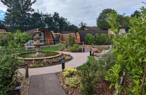 Gunthorpe House | Peacock Lake Glamping