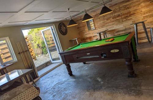 Gunthorpe House | Peacock Lake Glamping