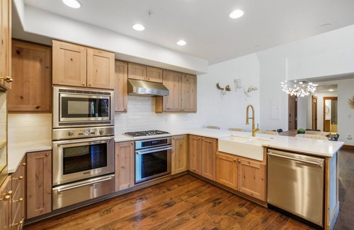 Peak 8 Condo | Penthouse with 4 Bedrooms. Ski-In/Ski-Out at Peak 8 in One Ski Hill.