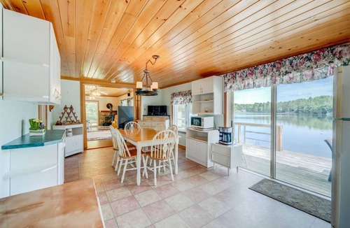 Seguin Cottage | Perfect Muskoka Family Retreat Without Paying Muskoka Prices Casa McKechnie Lake