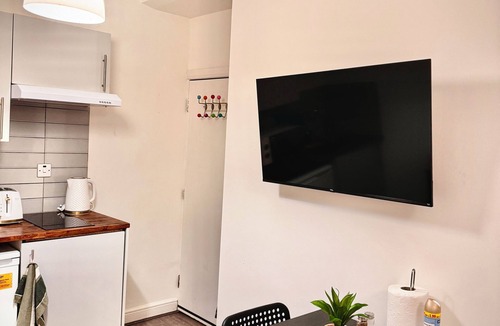 Finsbury Park Apartment | Perfectly Located Studio Flat in Finsbury Park