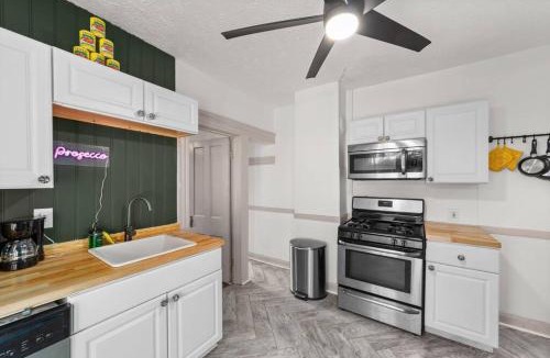 Little Italy Apartment | Pet Friendly 2BR in Little Italy # 3