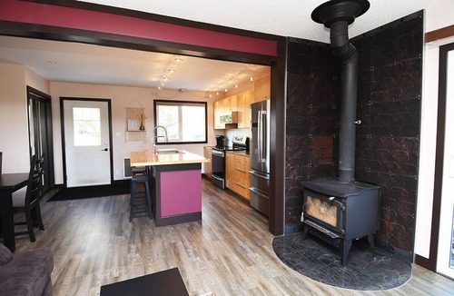 Pincher Creek House | Pet Friendly 3 Bedroom, Close to the mountains!