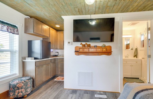 Teton County Apartment | Pet-Friendly Farmhouse Suite w/Patio in Vaughn!