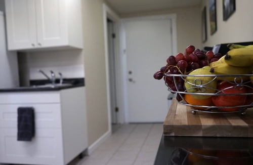 Black Mountain House | PET FRIENDLY! Licensed Bed and Breakfast.
