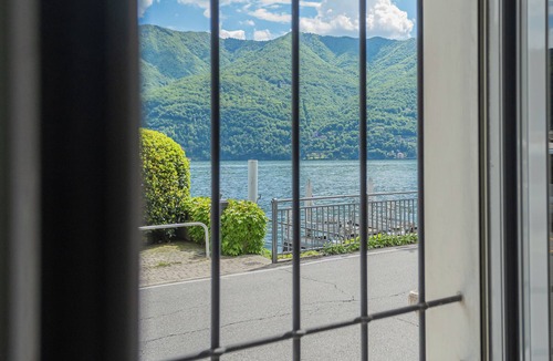 Carate Urio Apartment | Piccola Como Lotus by Rent all Como